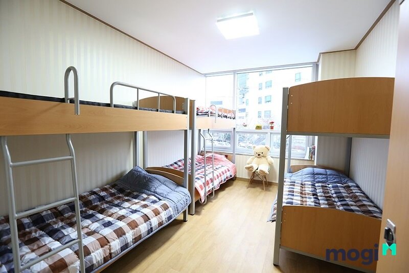 Ở ký túc xá hay thuê trọ: băn khoăn của sinh viên năm nhất 8 Các bạn tân sinh viên cũng có thể ỏ dạng ký túc xá cao cấp bên ngoài.