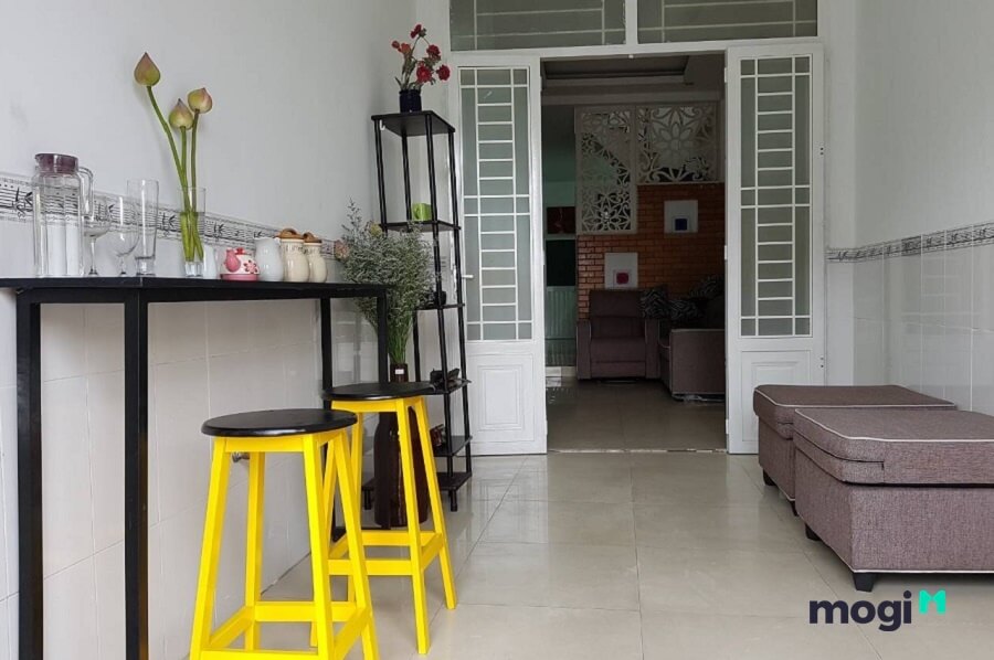 Kiểm tra kĩ xem nhà đất đó có bị mang ra thế chấp hay chưa