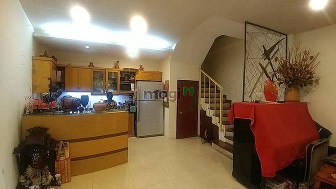 Nhà bán trên phố Pháo Đài Láng