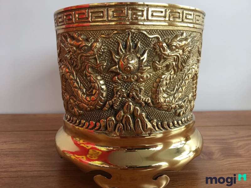 Chuẩn bị bát hương 