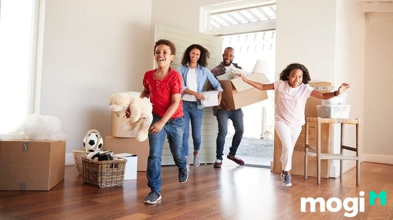 Mọi người cần giữ tâm trạng thoải mái, vui vẻ nhất khi chuyển nhà mới.