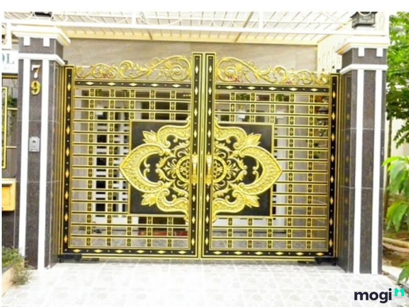 Cổng nhà phố 5m đẹp có hoa