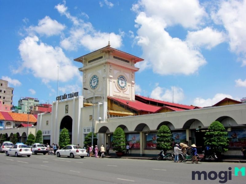 Chợ bến Thành là công trình được xây dựng khi người Pháp đến Gia Định