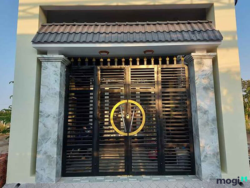 Mẫu cổng nhà phố 5m