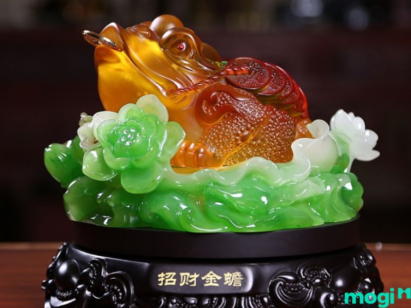 Kim Thiền màu đỏ, vàng nhạt hay nâu là những màu hợp với người mệnh Thổ