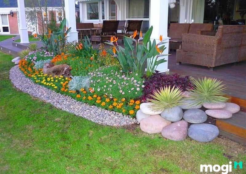 10+ Ý tưởng trang trí bồn hoa đẹp trước nhà cực bắt mắt ai cũng mê 15 Bồn hoa đẹp trước nhà