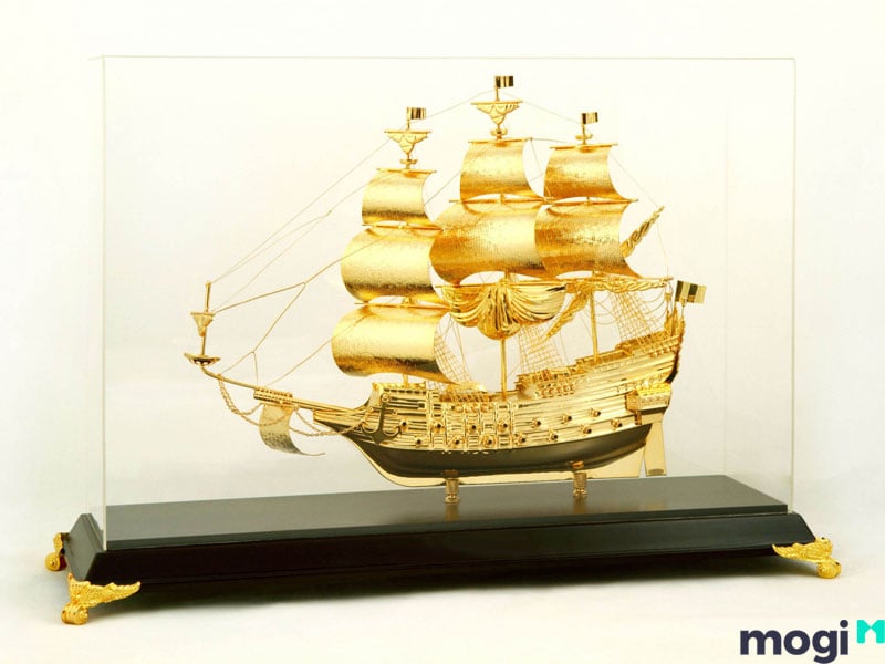 Thuyền buồm Mb6688 đang hoakt động