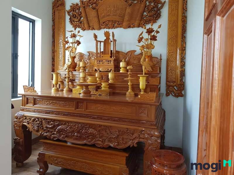 Bàn thờ tam cấp