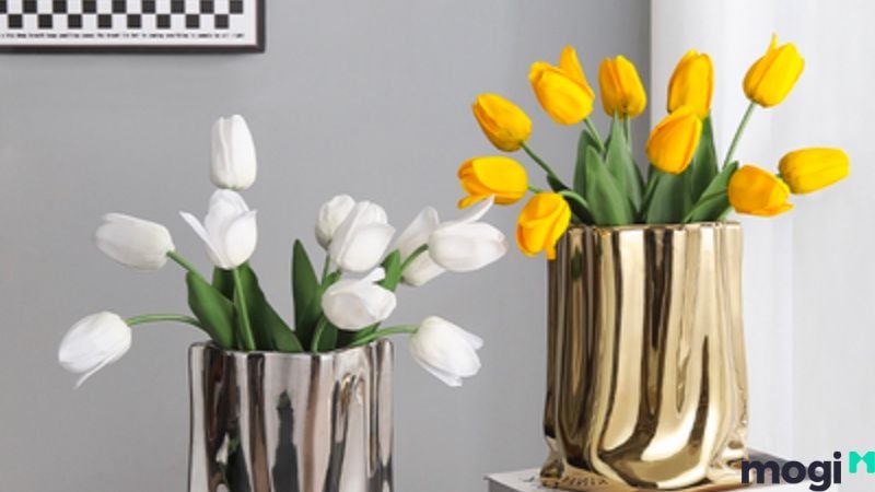 Ý Nghĩa Hoa Tulip Theo Màu Sắc, Nên Tặng Ai Và Tặng Vào Dịp Nào? 14 Trang trí trong phòng khách