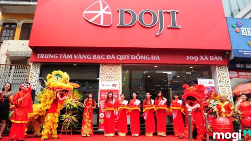 mua vàng ở DOJI