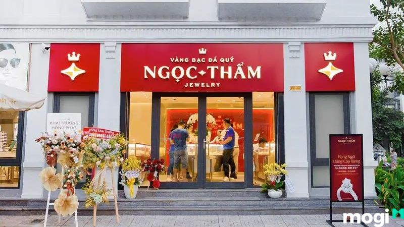 mua vàng tại Ngọc Thẩm