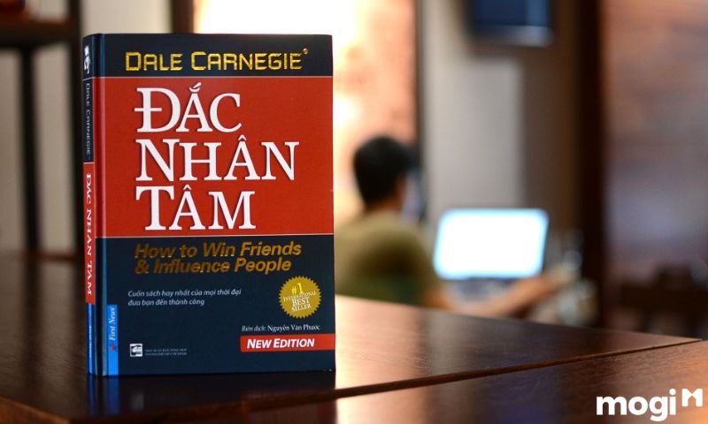 Đắc Nhân Tâm  của tác giả Dale Carnegie