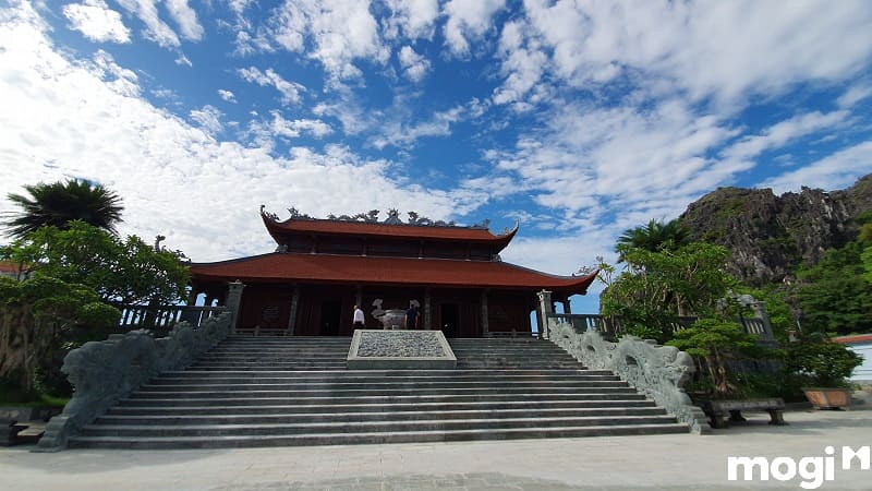 mẫu nhà thờ đẹp đơn giản
