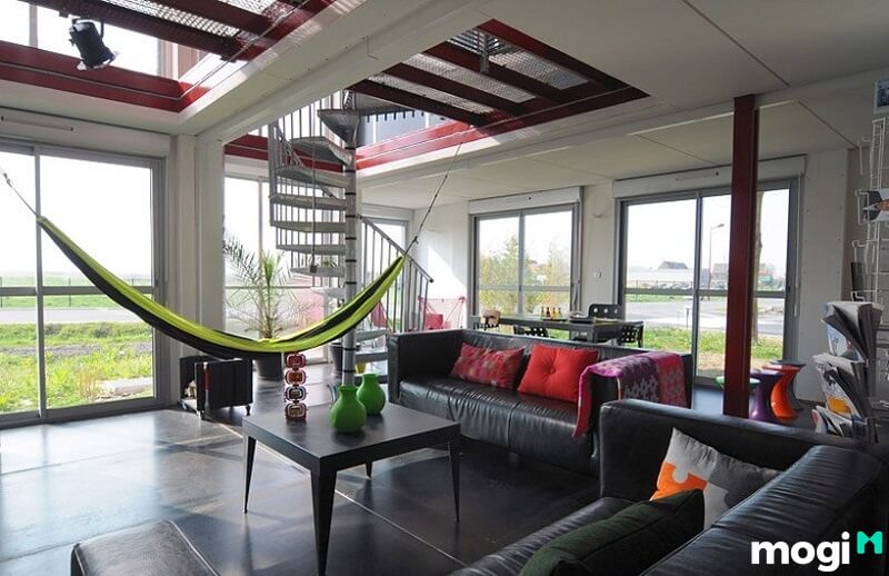 Bên trong nhà Maison Container Life tại Pháp
