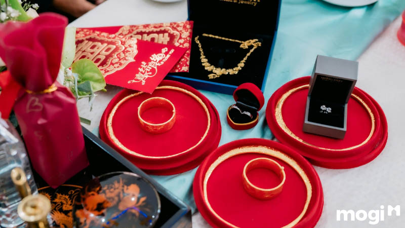 Tráp tiền nạp tài