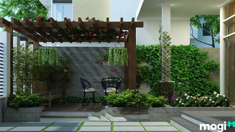 Giàn hoa sắt ngoài trời trước nhà