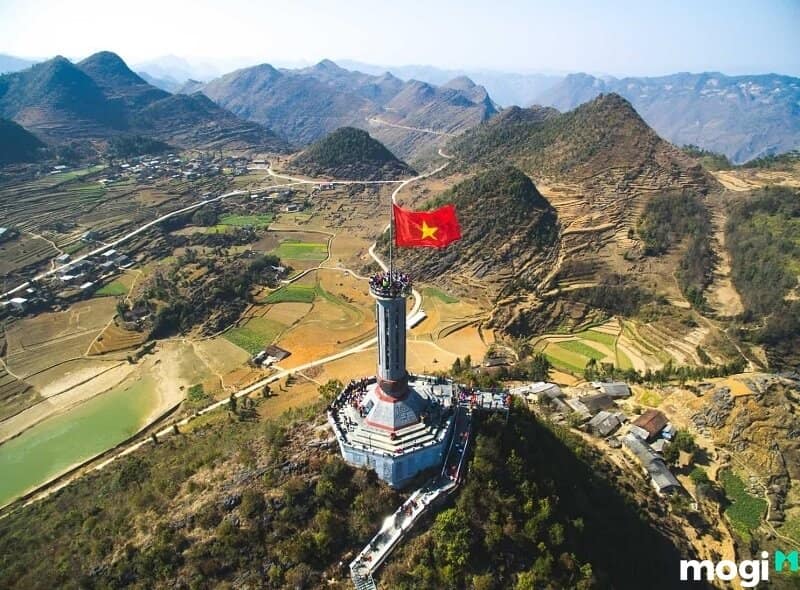 Vùng đất là gì? Là phần lãnh thổ thuộc chủ quyền của quốc gia đó.