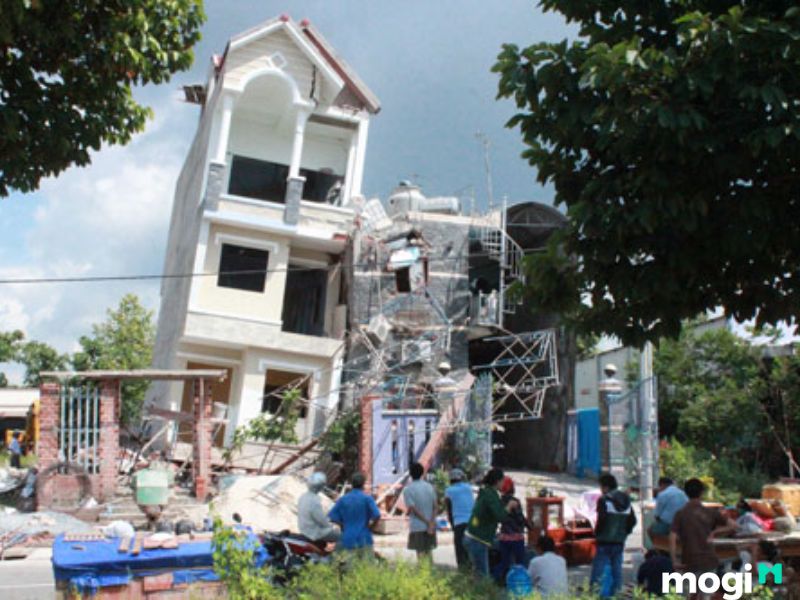 xử lý nhà nghiêng 