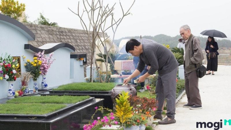 Cúng tạ mộ đầu năm
