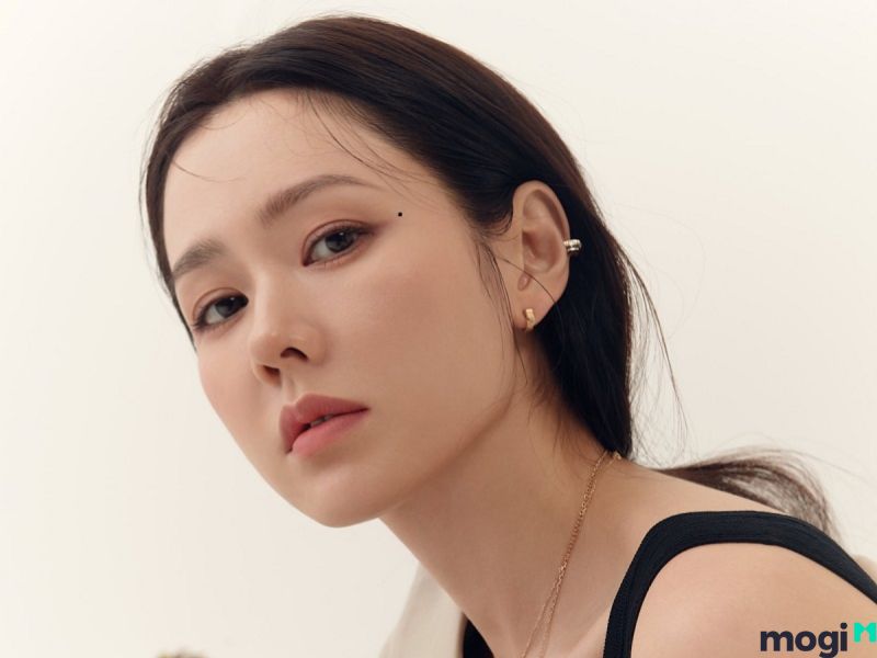 nốt ruồi đuôi mắt mắt