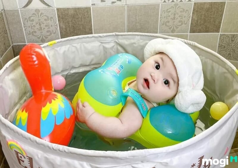 Người miền Bắc thường nói: Trộm vía bé bụ bẫm quá.