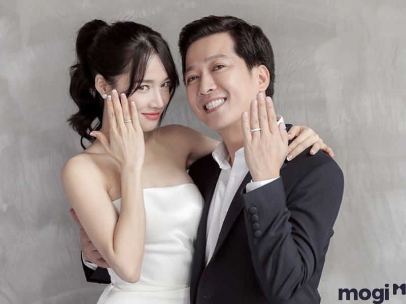 nam tả nữ hữu