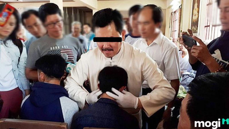 hầu đồng là gì