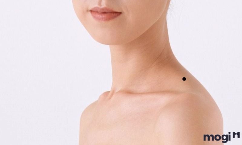 Giải Mã Ý Nghĩa Mb665 đăng ký tài khoản Ở Vai Nam Nữ Chi Tiết Từng Vị Trí 10 Nốt ruồi giữa bả vai