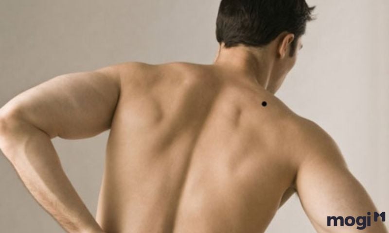 Giải Mã Ý Nghĩa Mb665 đăng ký tài khoản Ở Vai Nam Nữ Chi Tiết Từng Vị Trí 1 Ý nghĩa nốt ruồi ở vai nam giới