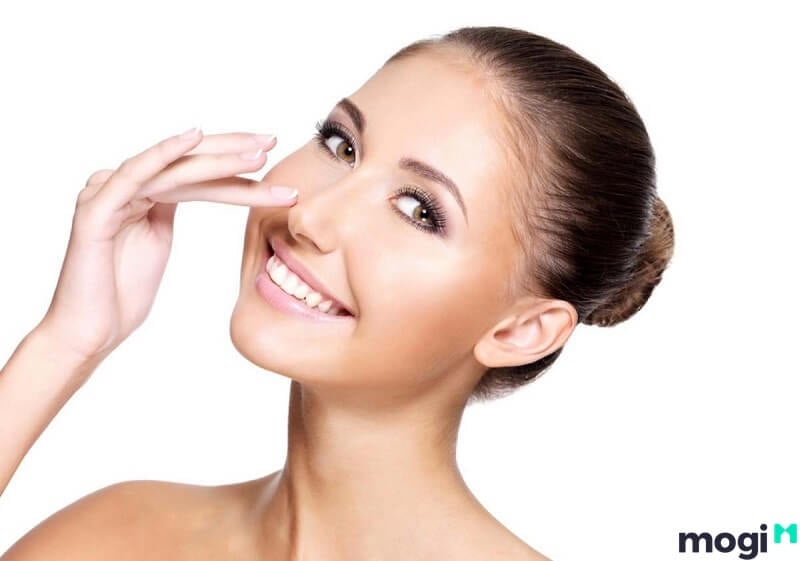 Sơn căn cao, đầy đặn và thẳng là cát tướng.