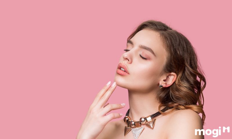 Phụ Nữ Gò Má Cao Có Sát Chồng Không? Bình Giải Tốt Xấu Theo Nhân Tướng Học 19 Phụ nữ gò má cao nên chọn kiểu tóc xoăn hoặc bob