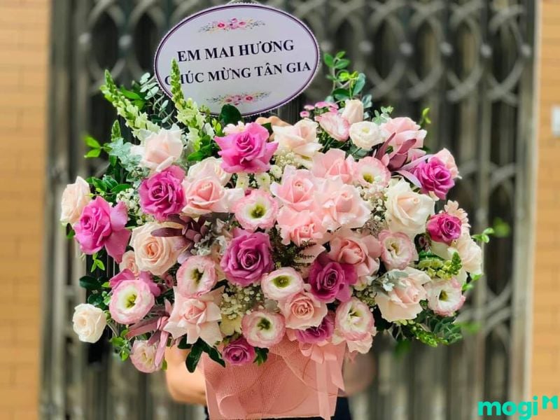 Quà tân gia nhà mới - lẵng hoa