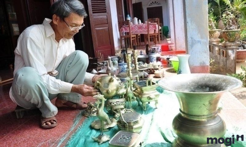 Cần đọc văn khấn bao sái bàn thờ trước khi bao sái bàn thờ
