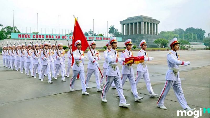 dáng đi xung phong là dáng đi của người thành đạt