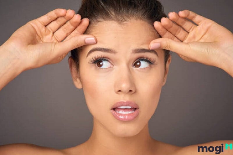 Phụ nữ trán thấp thường là tuýp người đa sầu đa cảm.