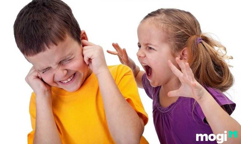 Ở cung Huynh Đệ thì anh em lại không hòa hợp với nhau