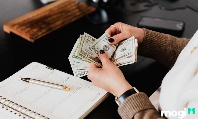 Ở cung Tài Bạch, nếu Thất Sát cung tài thì gia chủ kiếm tiền nhanh nhưng cũng tiêu tiền nhanh