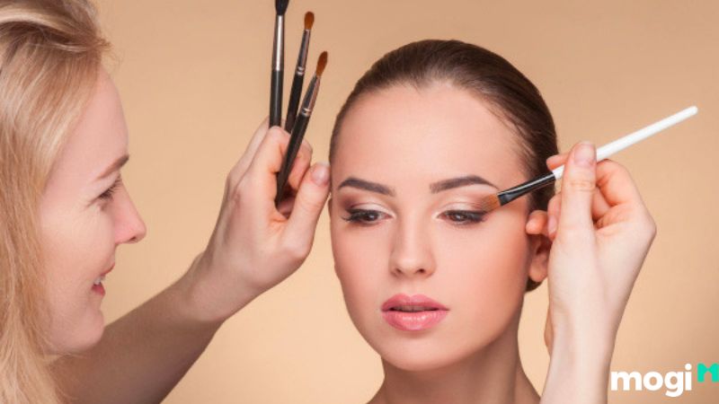 Mắt Hạnh Nhân Là Gì? Giải Mã Vận Mệnh Chuẩn Xác Nhất Theo Nhân Tướng Học 8 Mắt hạnh nhân