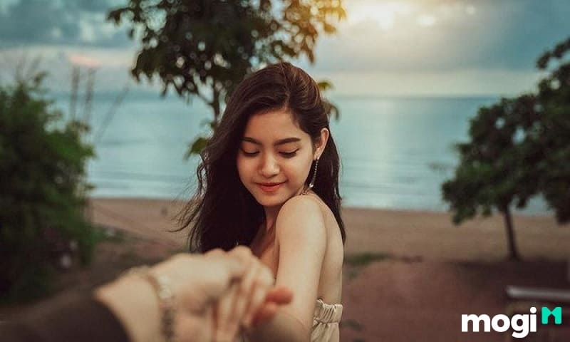 Thoa Xuyến Kim Là Gì? Thoa Xuyến Kim Hợp Với Những Mệnh Nào? 4 Người thuộc Thoa Xuyến Kim sống khá nội tâm