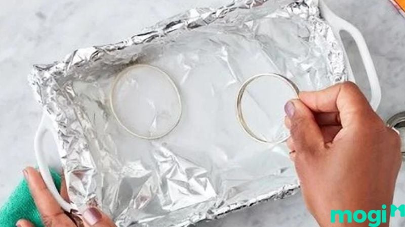 Cách làm sáng bạc bằng bột hiện hình