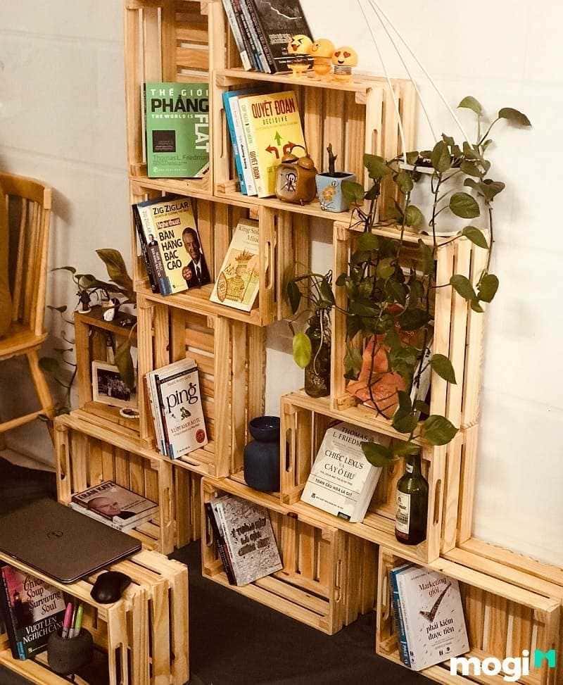 Bạn có thể ứng dụng Pallet để thiết kế thành kệ đựng gọn gàng hơn