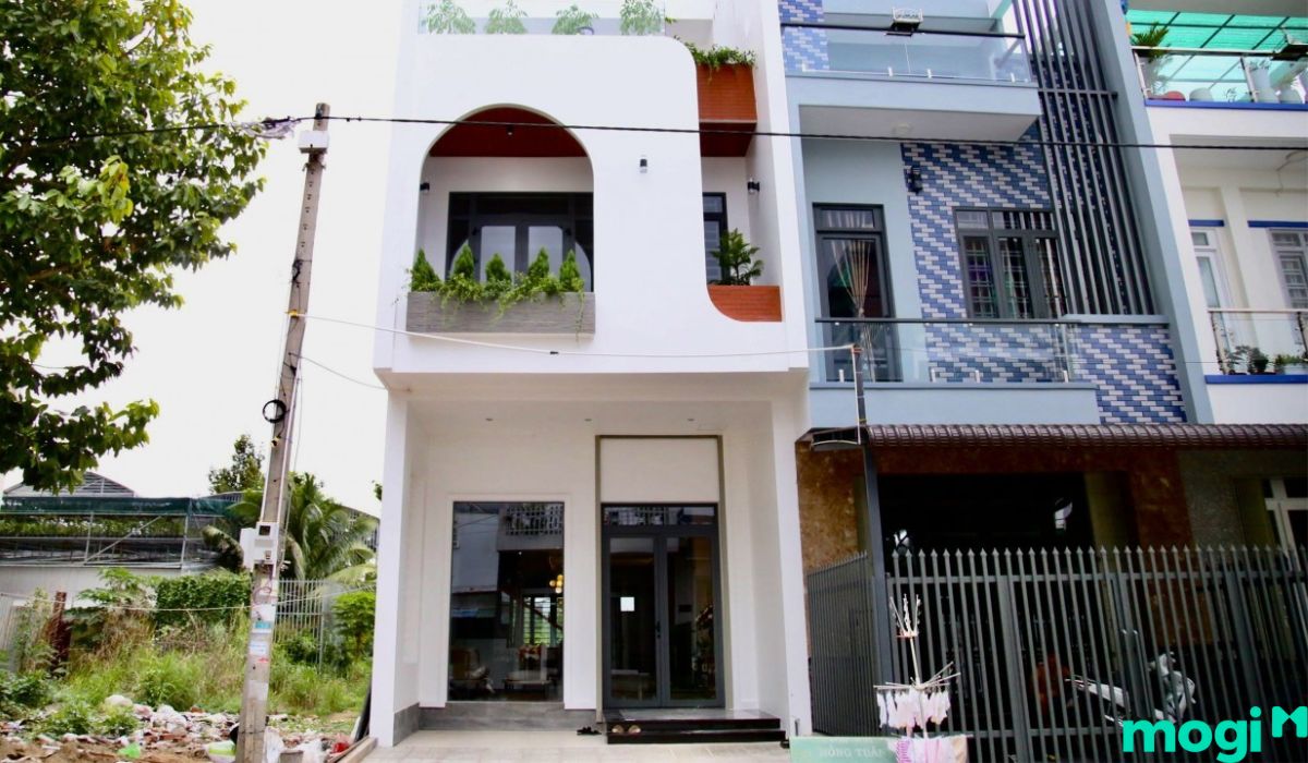 Lưu ý khi mua bán nhà đức hòa