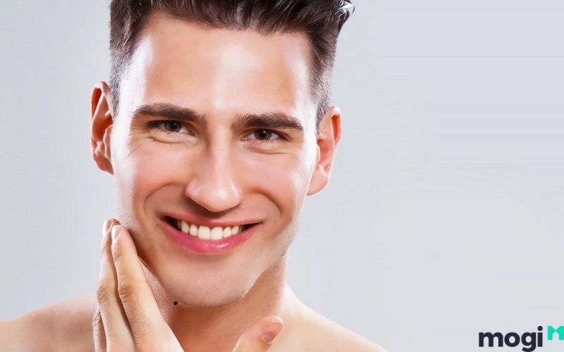 Đàn ông có nốt ruồi dưới nọng cằm thường dè dặt