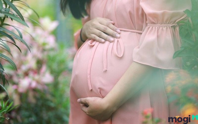 mơ thấy người thân có bầu là điềm gì