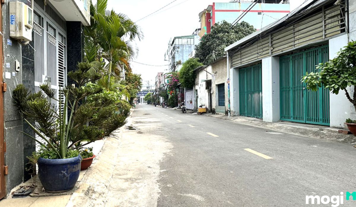 bán nhà hẻm hóc môn