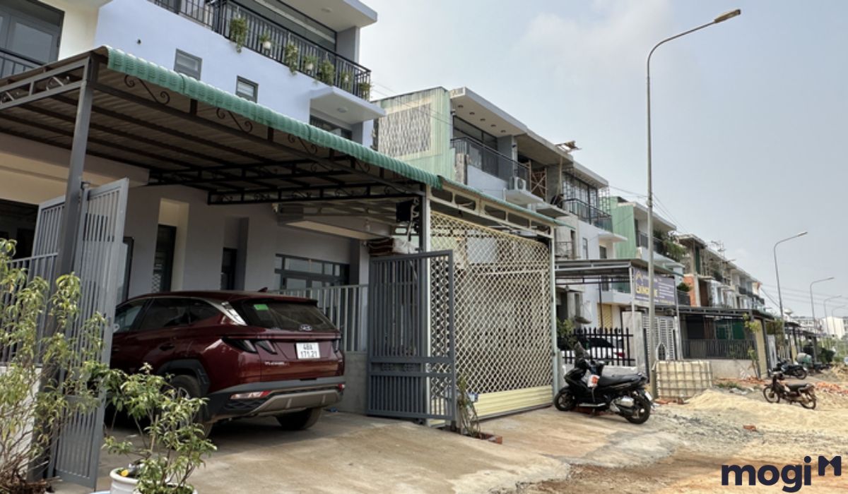 nhà đất định quán