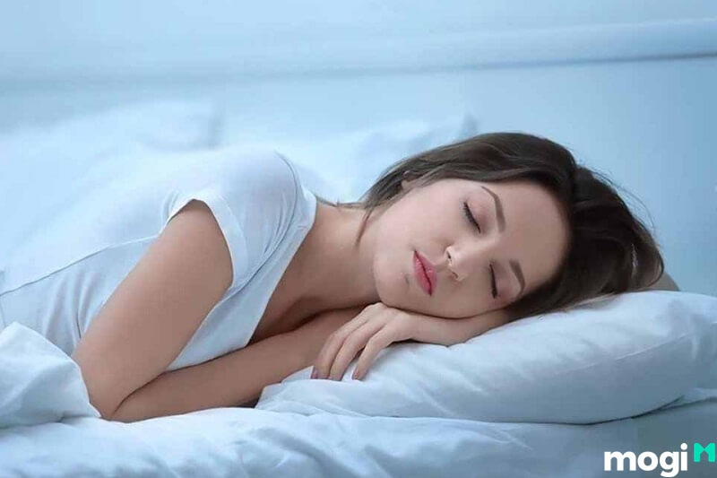 Nằm Mơ Thấy Cắt Tóc Là Điềm Gì? Lành Hay Dữ? Con Số May Mắn 15 Nằm mơ thấy cắt tóc ban ngày