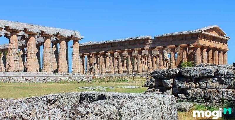 Cột Doric là một loại cột có lịch sử lâu đời nhất trong kiến trúc