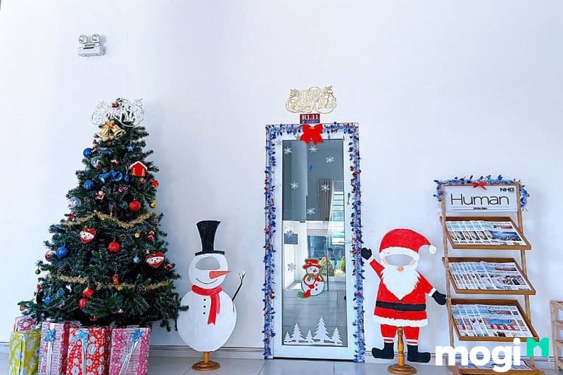Trang trí Noel cho lớp học bằng ông già Noel