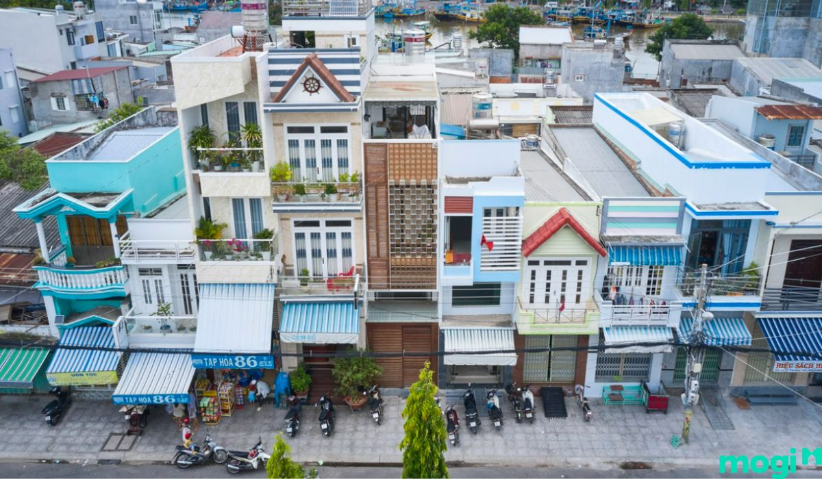 Nhà mặt tiền thuận tiện kinh doanh